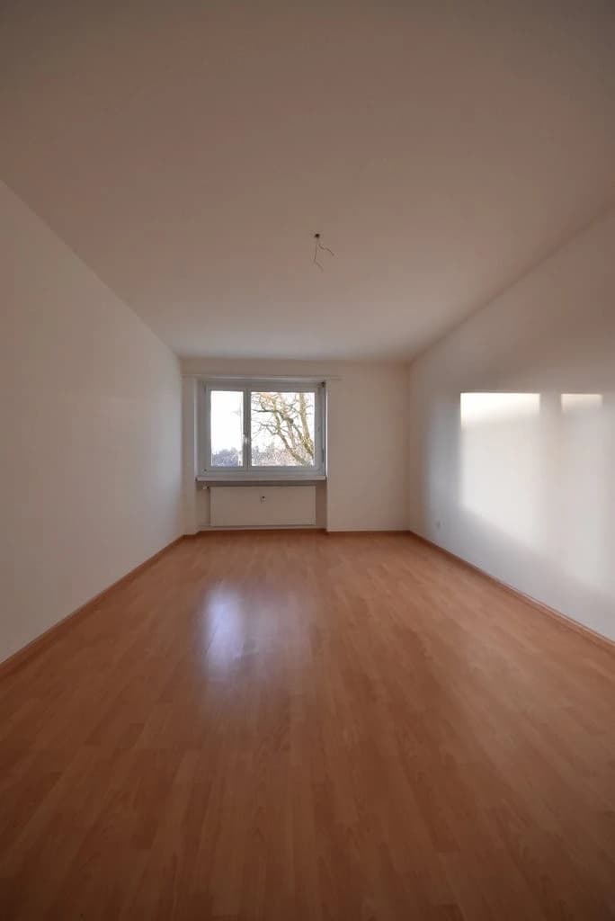 Familienwohnung sucht Bewohner in Therwil