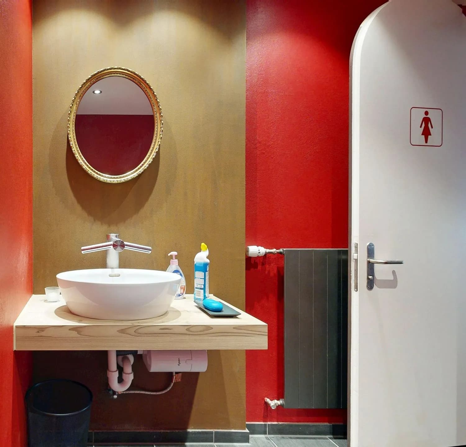 Ä ehrwürdigi Autstadt-Liegeschaft mit huufe Potenzial und ere ärdeschöne Gartealag