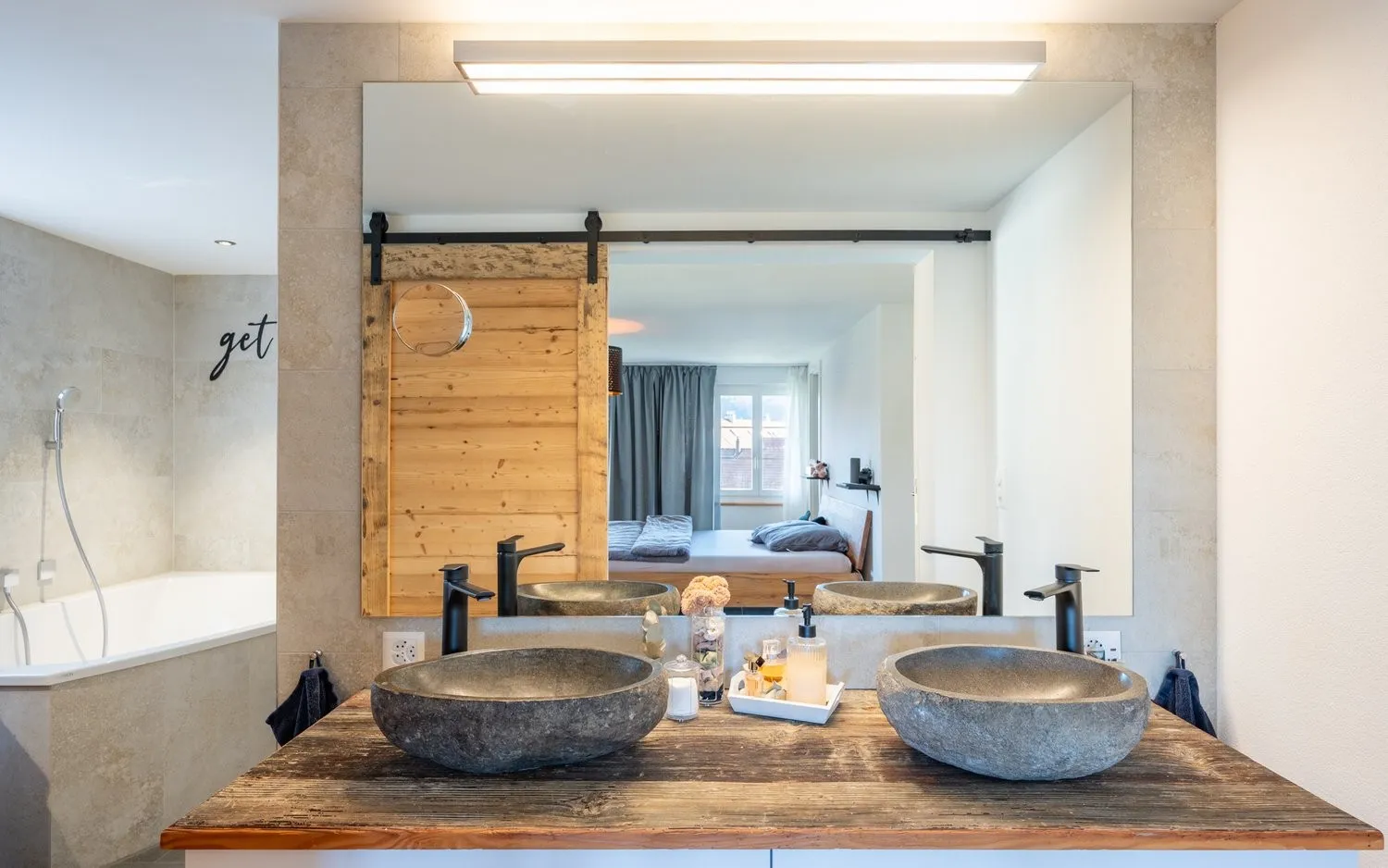 Wunderschön renovierte Wohnung im grossen Stil