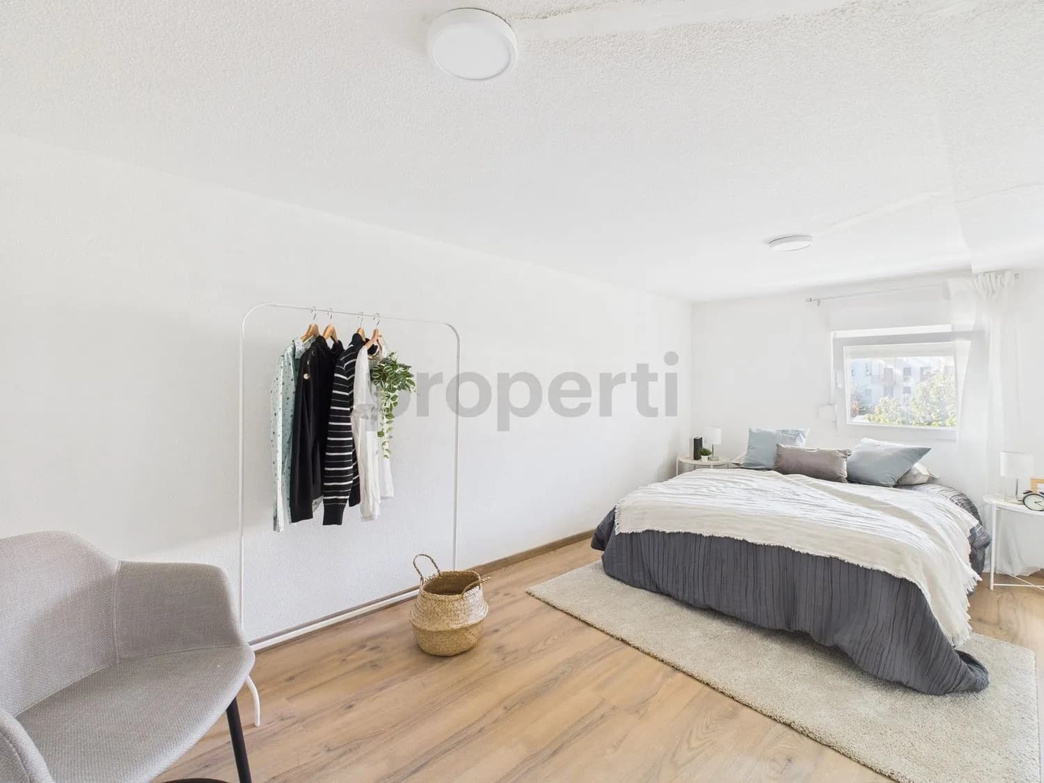 Charmante 4.5-Zimmer-Wohnung in historischem Gebäude in Steg VS