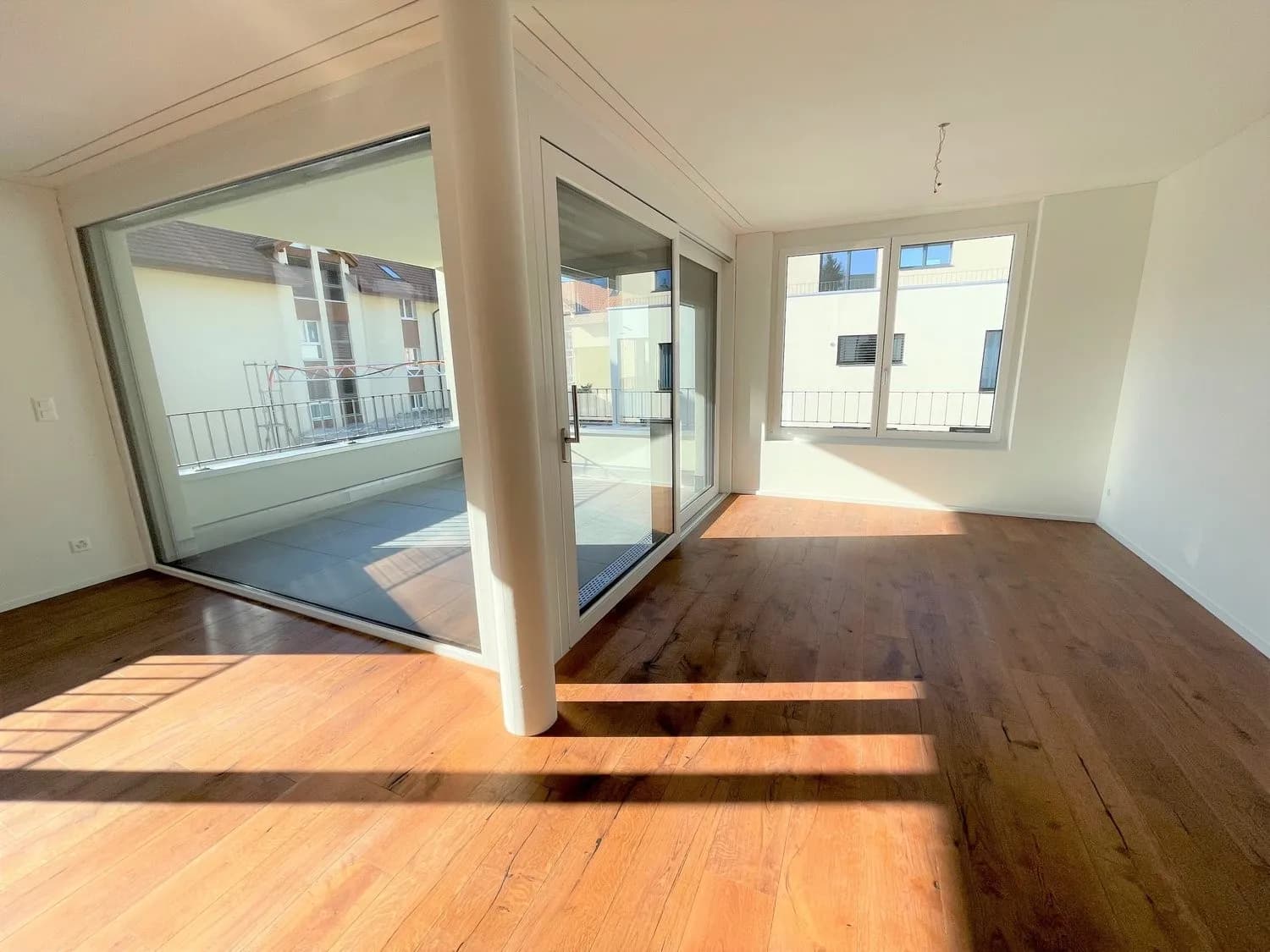 Grosszügige und moderne 4.5 Zimmer Wohnung im 1. OG