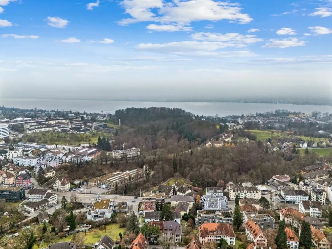 Attraktive 4.5-Zimmerwohnung mit Carport an begehrter Lage