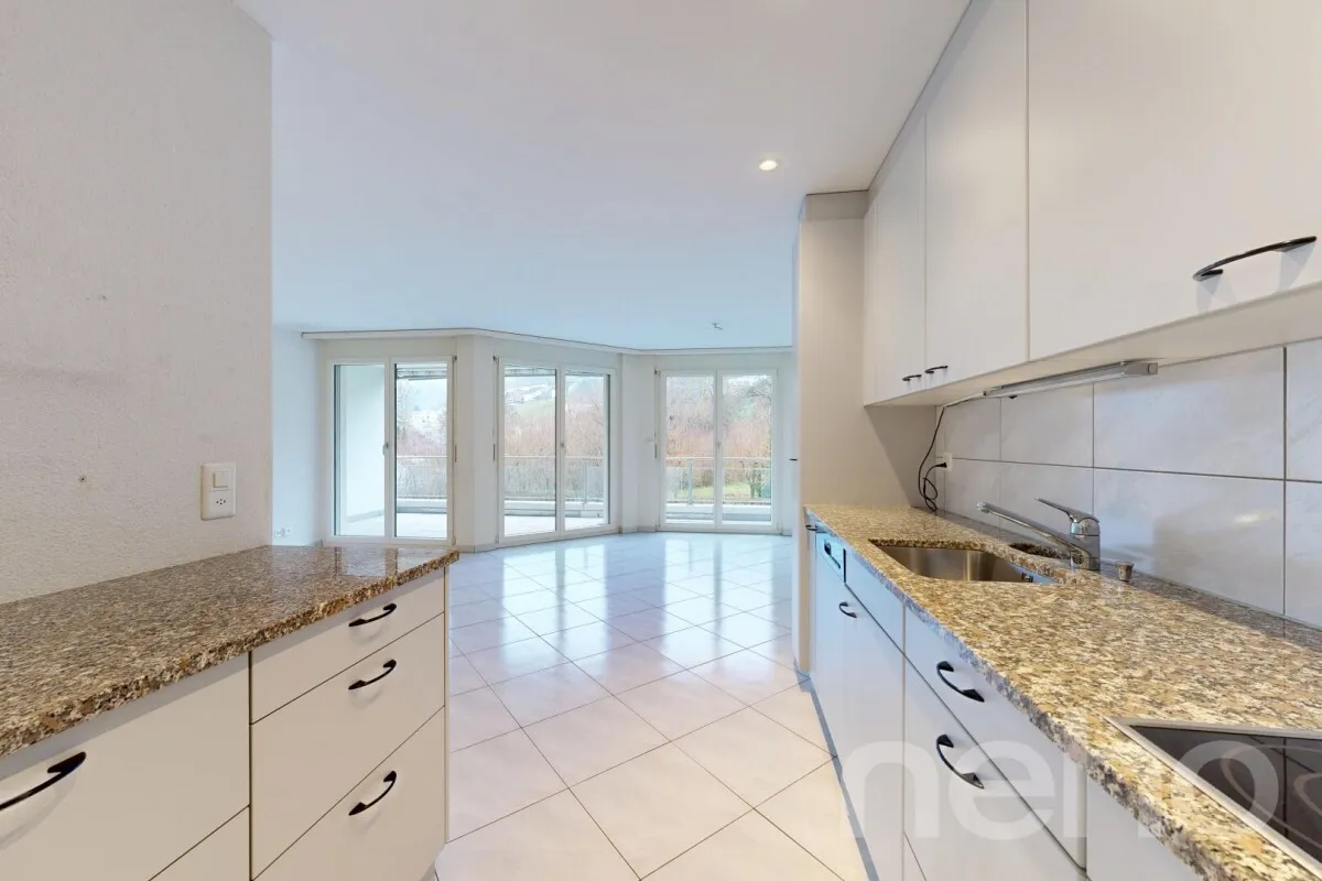 Helle 3½-Zimmerwohnung mit Balkon und Pilatusblick