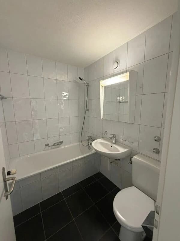 4,5 ZWG Wohnung Wohnung mit atemberaubender Aussicht ab sofort zu vermieten!