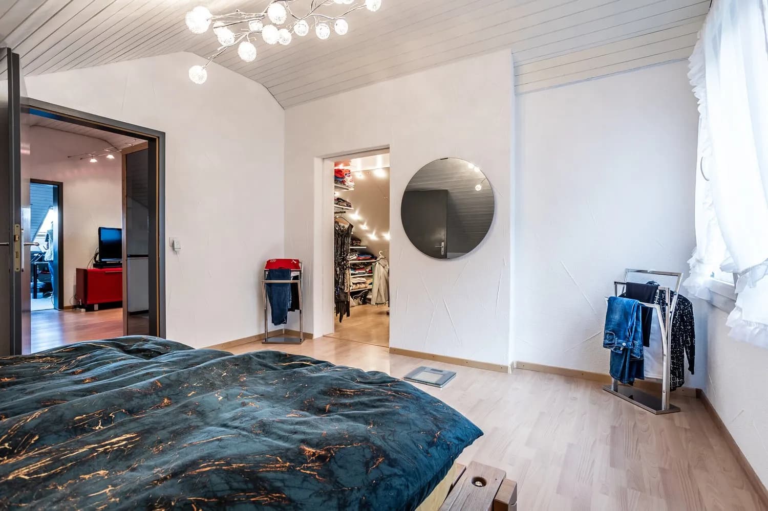 Grosses Einfamilienhaus in oberster Lage mit Blick übers Limmattal