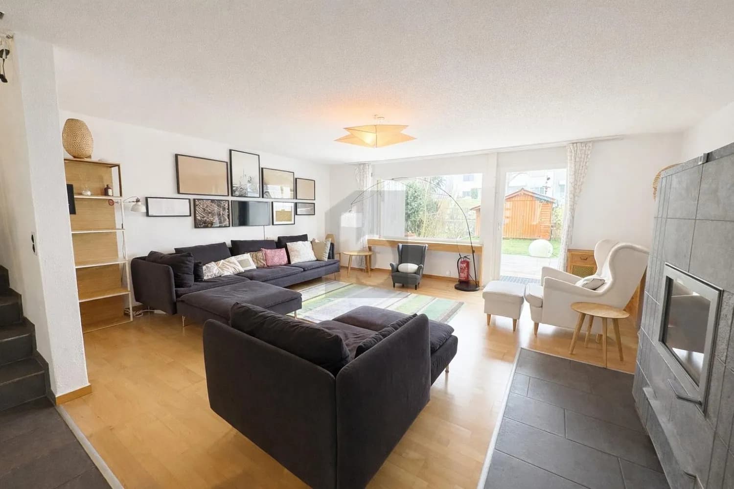 MODERN SANIERT MIT GROSSEM GARTEN