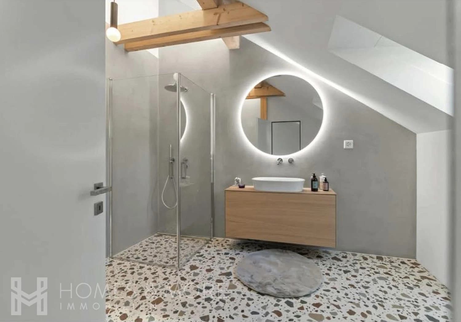 MODERN, HELL UND STILVOLL WOHNEN