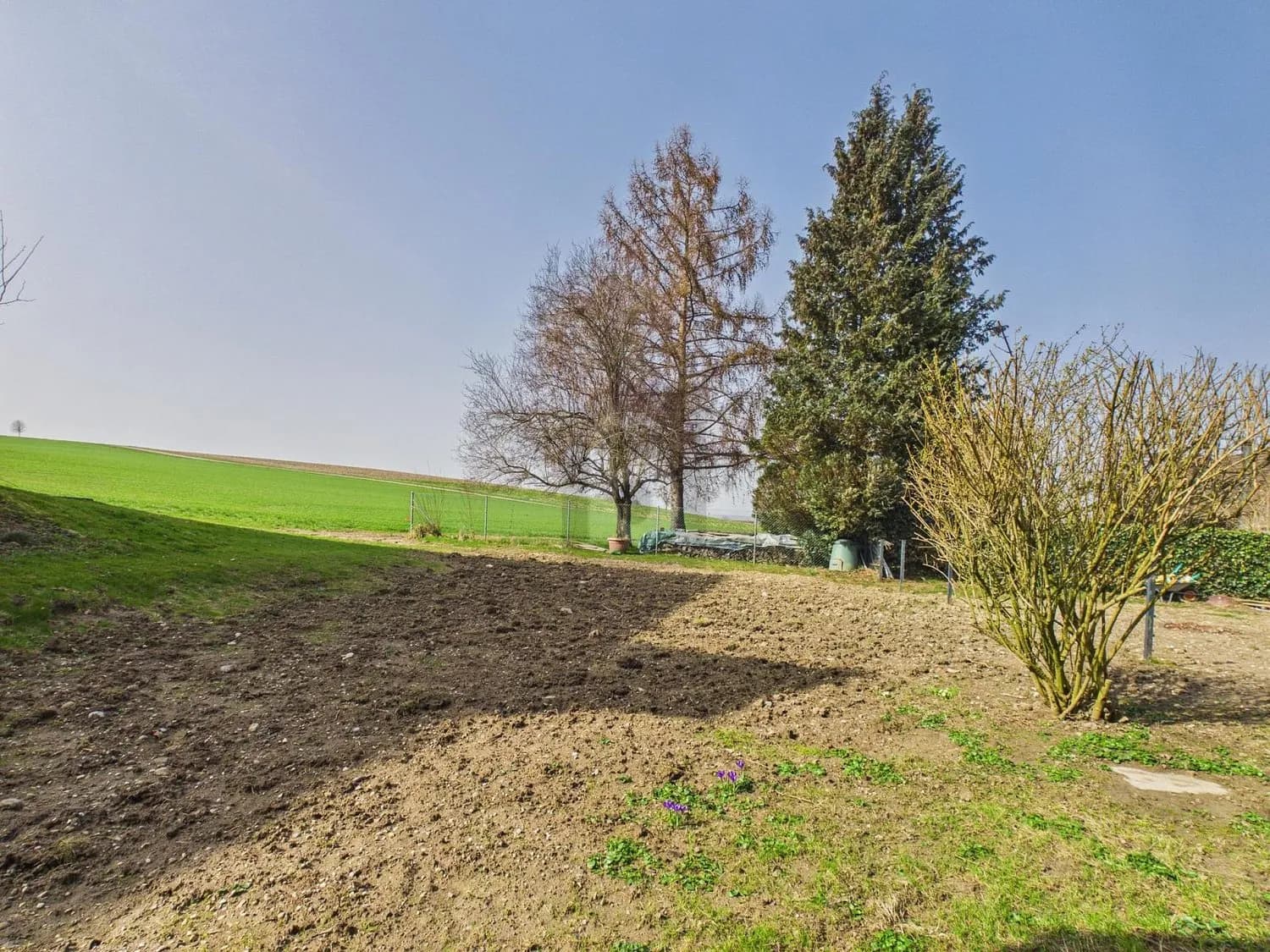 MIT EIGENEM GARTEN DIREKT AN LANDWIRTSCHAFTSZONE