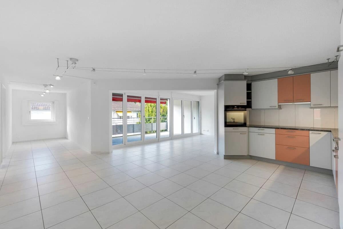 Zentral gelegene Familienwohnung mit zwei Balkonen