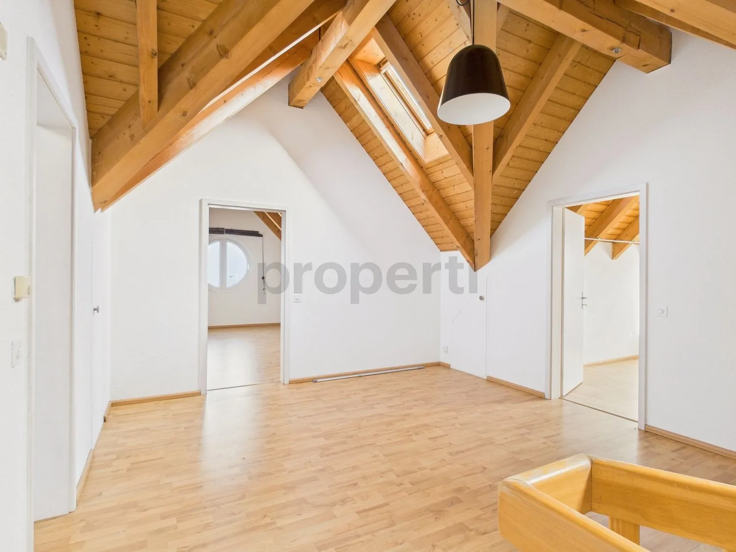 Grosszügige 5.5-Zimmer Maisonette-Wohnung mit Balkon in Ermatingen