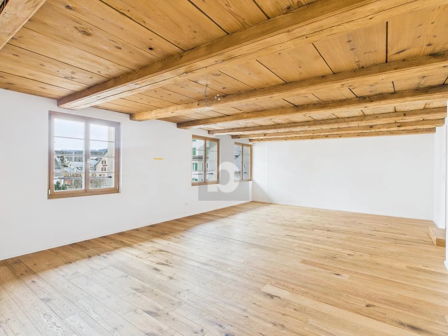 RUSTIKALE WOHLFÜHL-OASE IM DORFZENTRUM