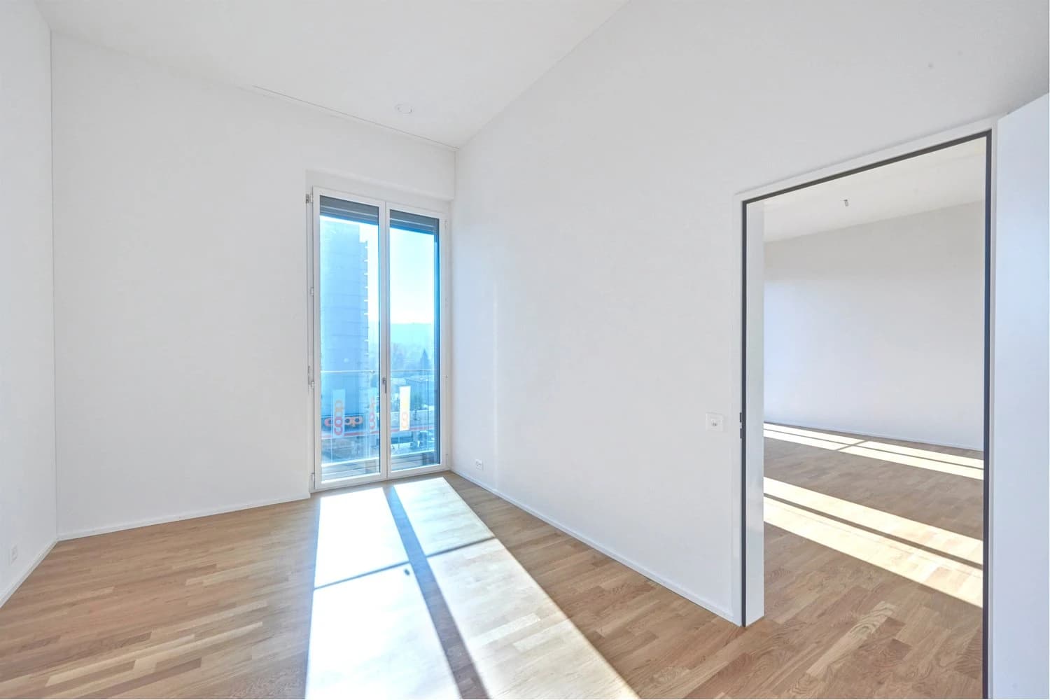 Trendige und lichtdurchflutete Wohnung