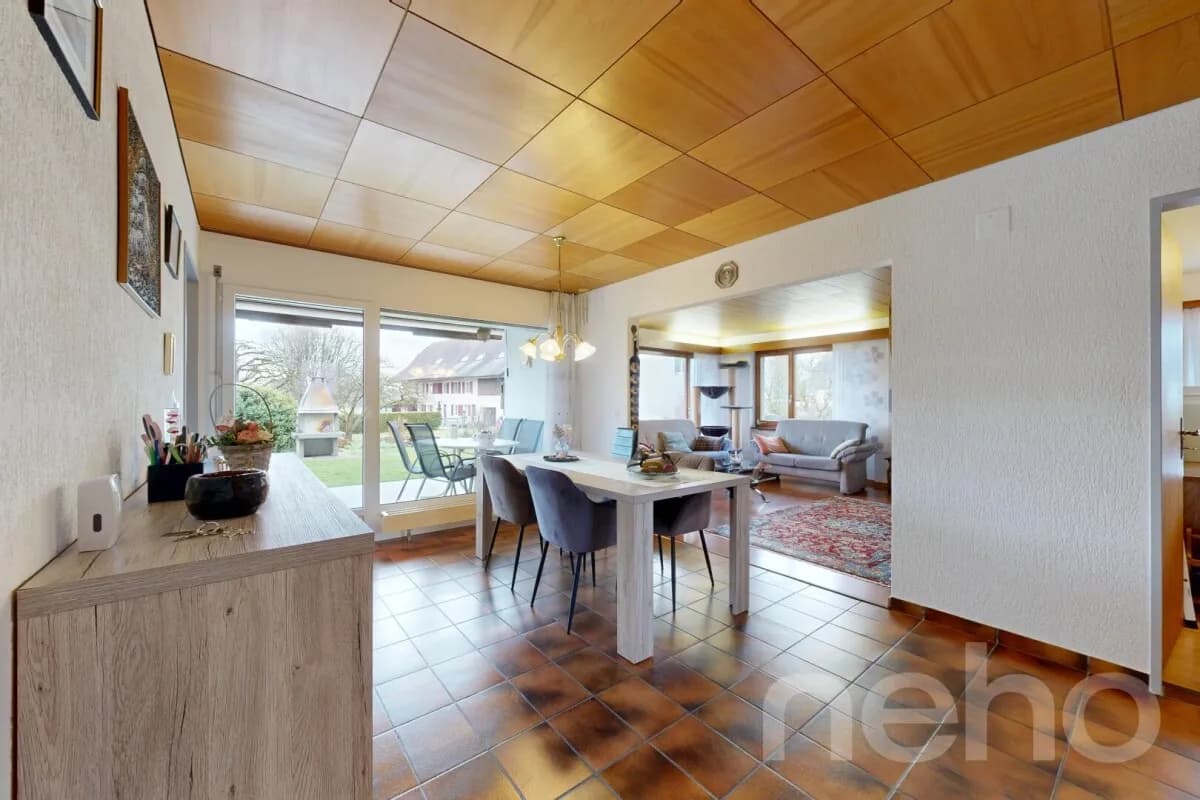 Ruhig gelegenes Einfamilienhaus mit grossem Grundstück und Potenzial