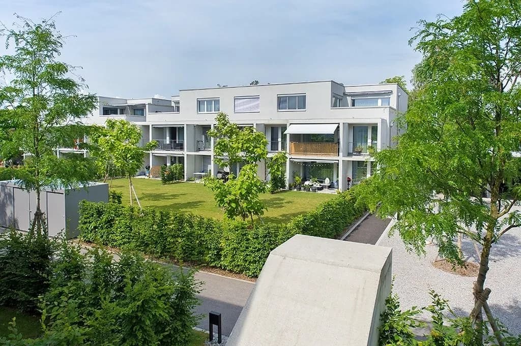 Modern wohnen mit sonnigem Gartensitzplatz!