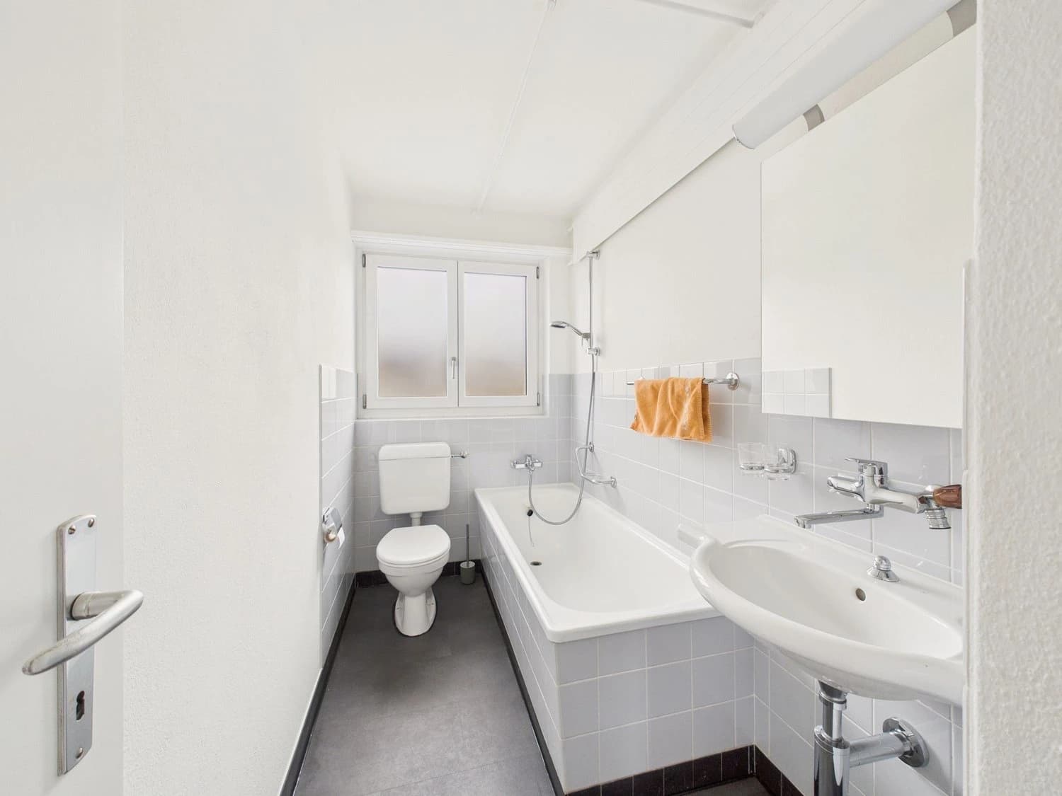 Charmante 3.5 Zimmer Wohnung mit sonnigen Wintergarten