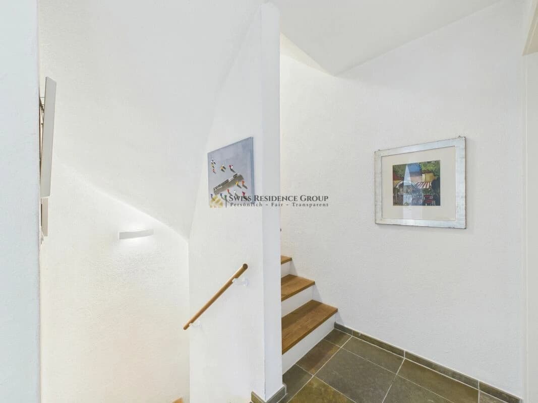 Sonniger Wohntraum an der Goldküste - grosszügiges 5.5-Zimmer-Reihenhaus am Waldrand