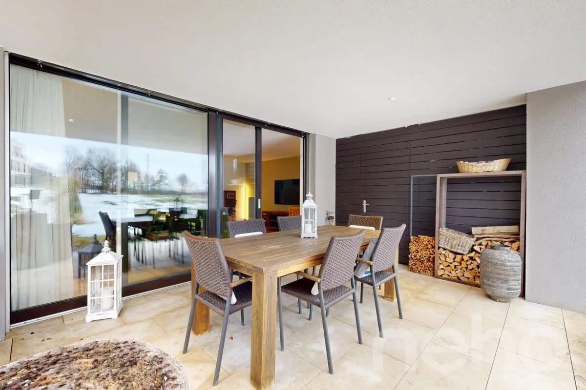 Modernes Einfamilien-Eckhaus mit sonnigem Garten