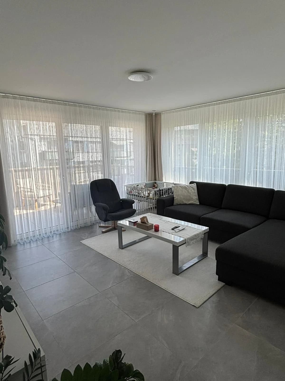 Moderne 4.5-Zimmer-Attikawohnung mit Balkon, Bülach