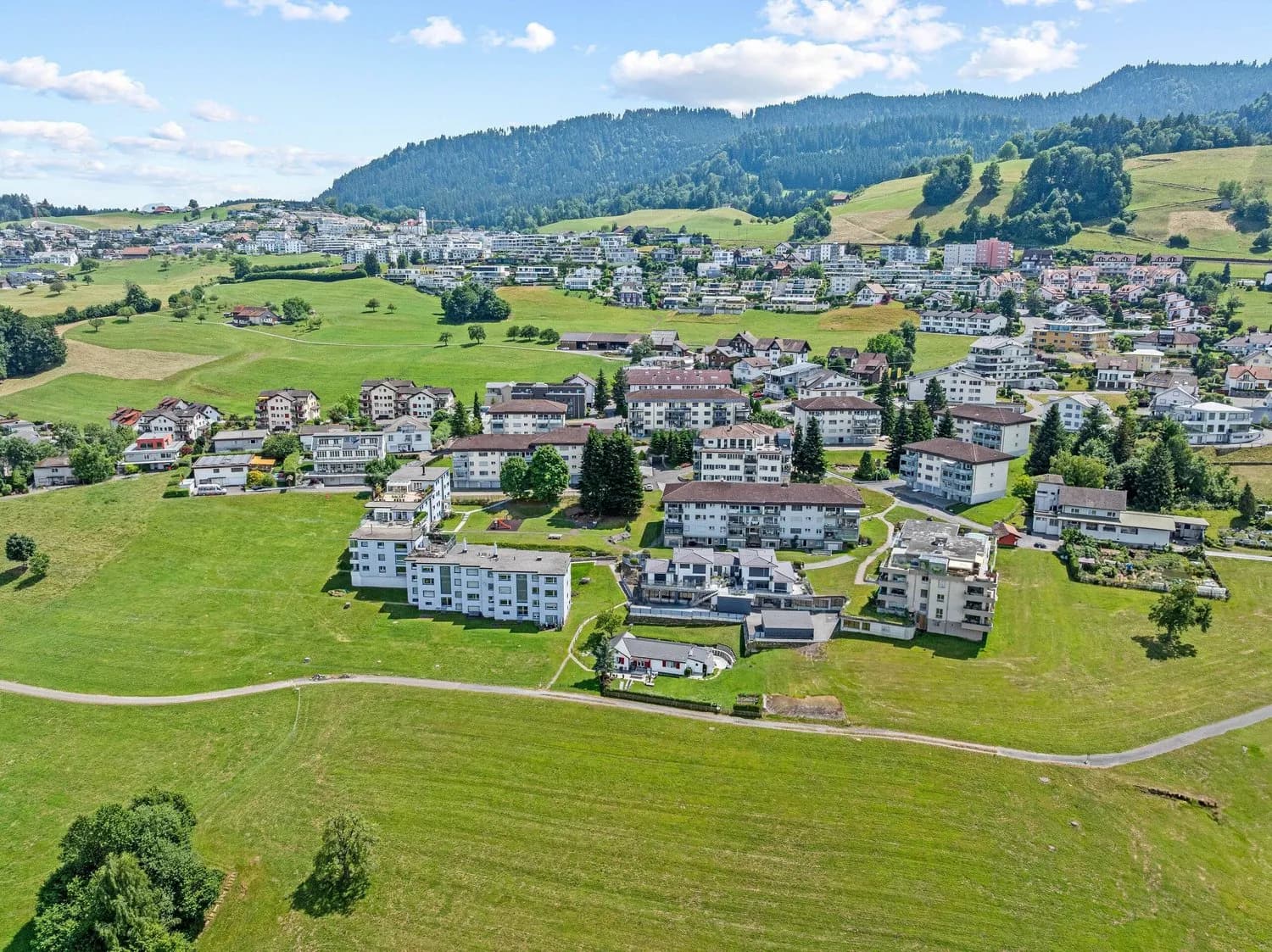 2.5 ZIMMER WOHNUNG MIT SEESICHT UND STEUERPRIVILEGIEN