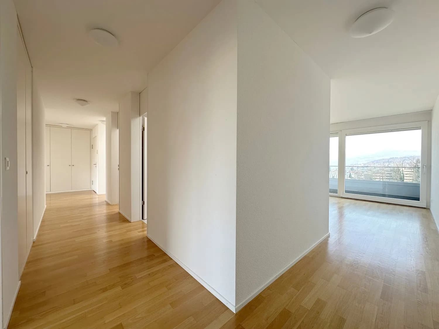 Exklusives Wohnen mit herrlicher Weitsicht auf die Berge und den See