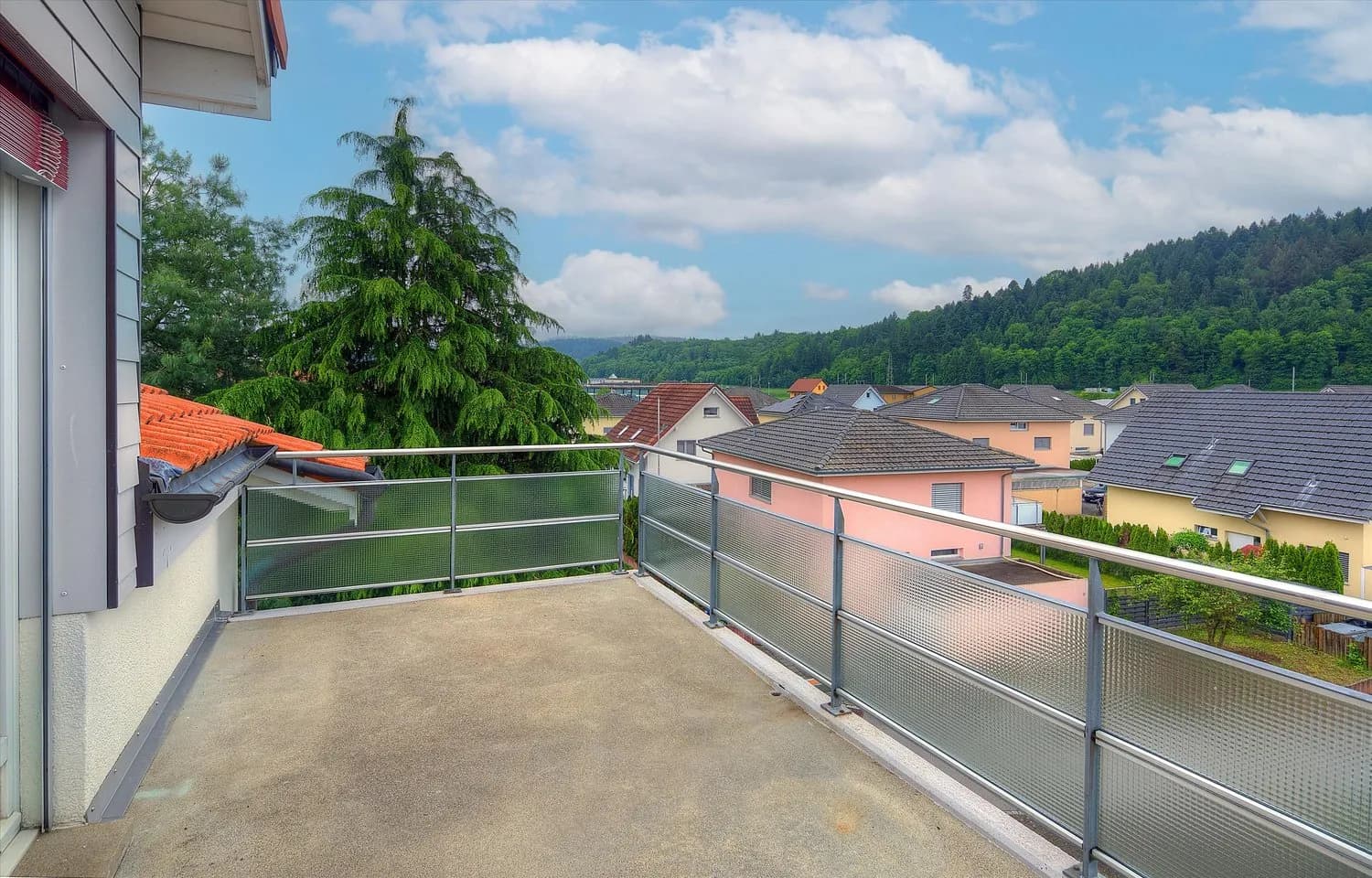 Dachwohnung mit viel Charme!