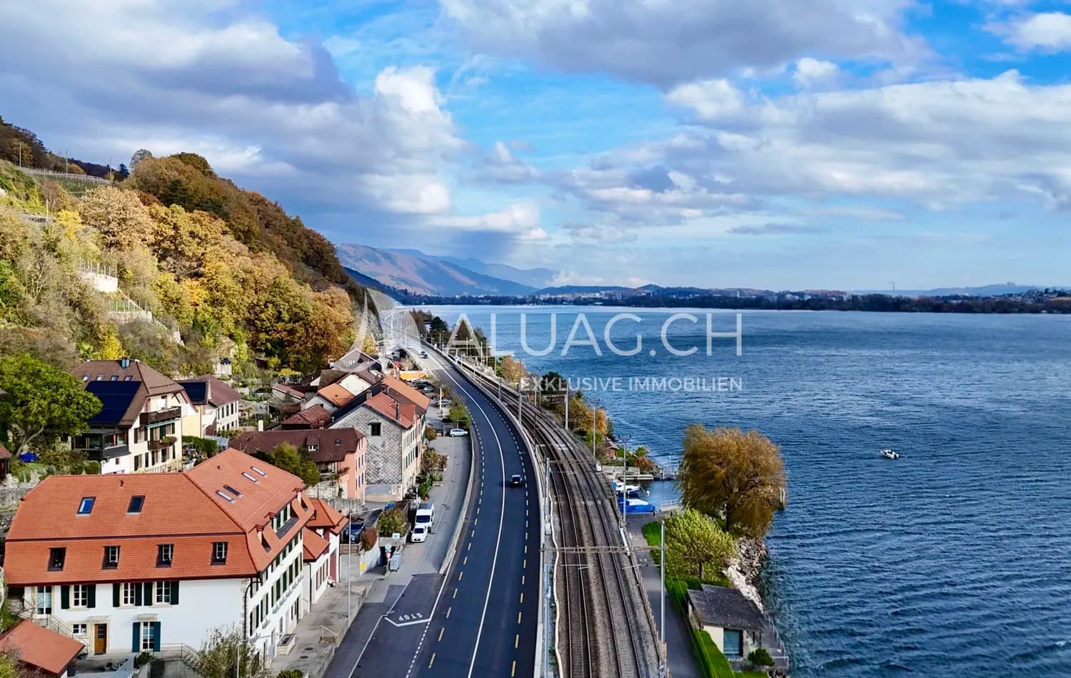 EINFAMILIENHAUS MIT UNVERBAUBARER SEESICHT