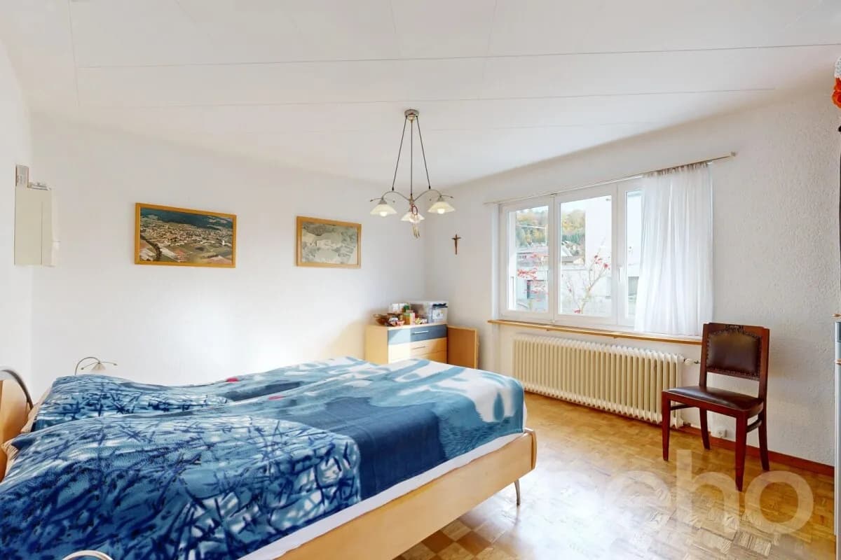 Familiendomiziel mit Dachgeschosswohnung, Werkstatt und Schopf