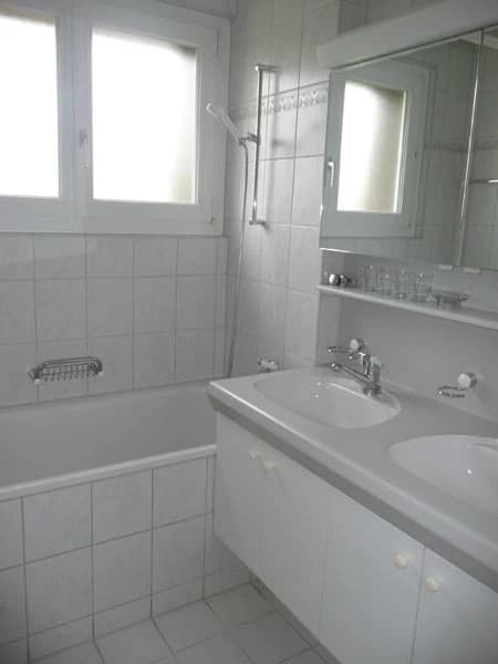 Familienfreundliche Überbauung im Grünen