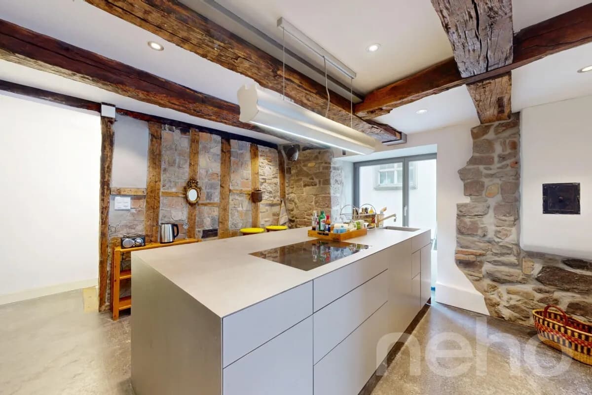 Einzigartiges Bijou mit modernem Wohnkomfort und grosser Terrasse