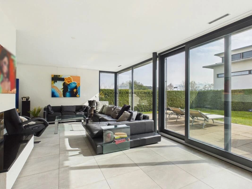 Modernes Einfamilienhaus mit Panorama in Adliswil