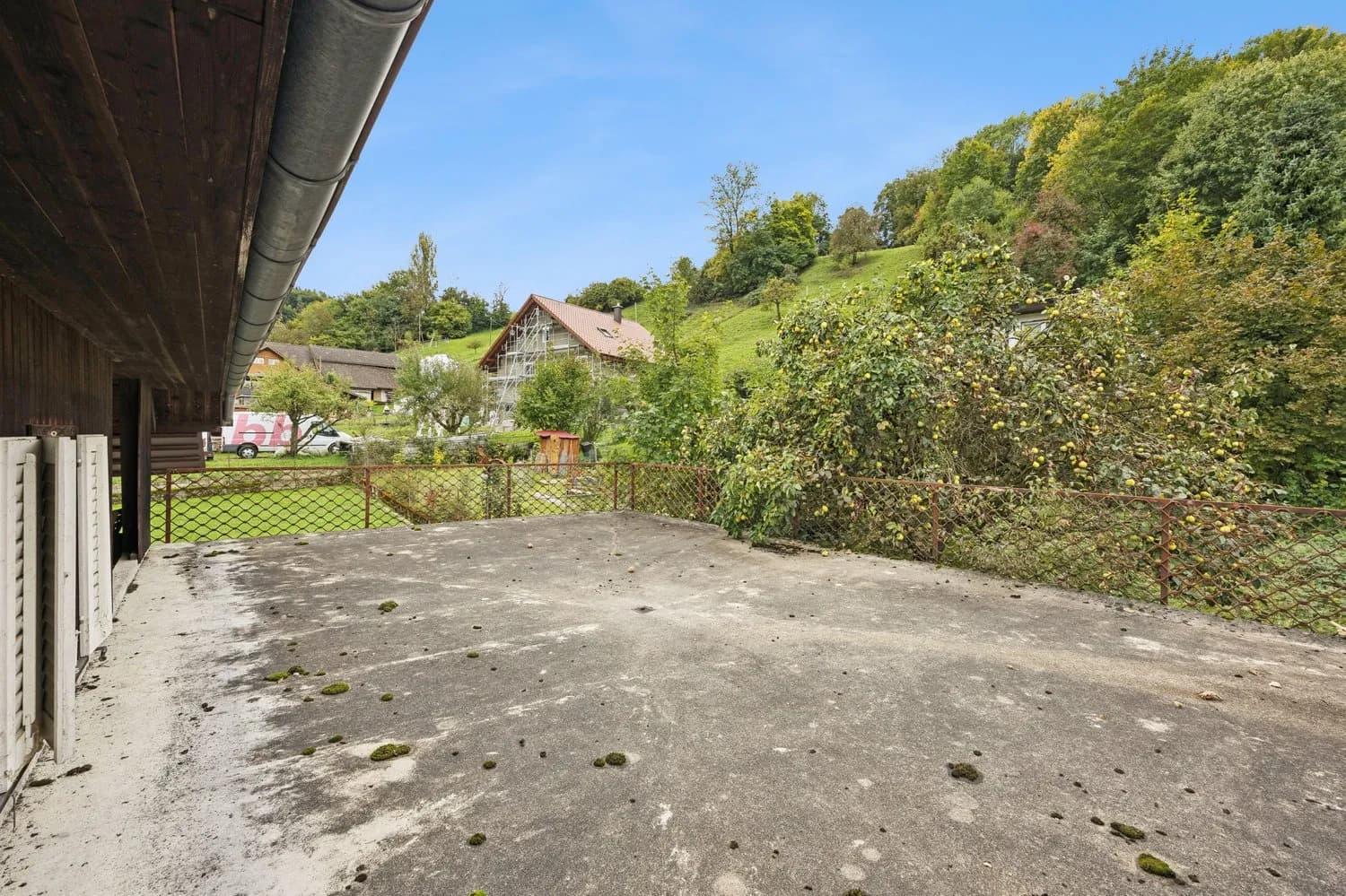 Grosszügiges 7-Zimmer-Haus in Leibstadt mit grosser Dachterrasse und viel Potenzial