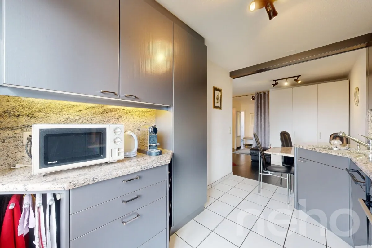 Helle 3.5 Zimmer-Wohnung mit Balkon und Garage in Schönenwerd