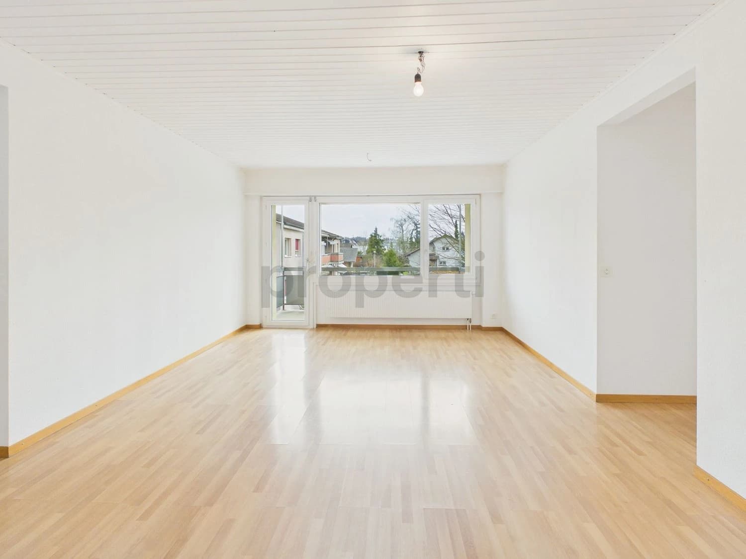 Geräumige 4.5-Zimmer-Wohnung mit Balkon, Bätterkinden