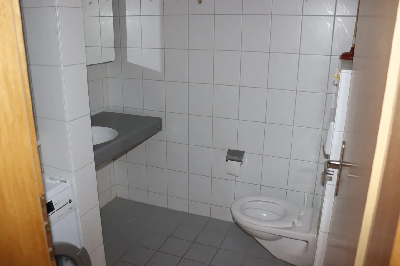 Charmante 3.5-Zimmer-Wohnung mit Galerie und Balkon in Wilderswil!