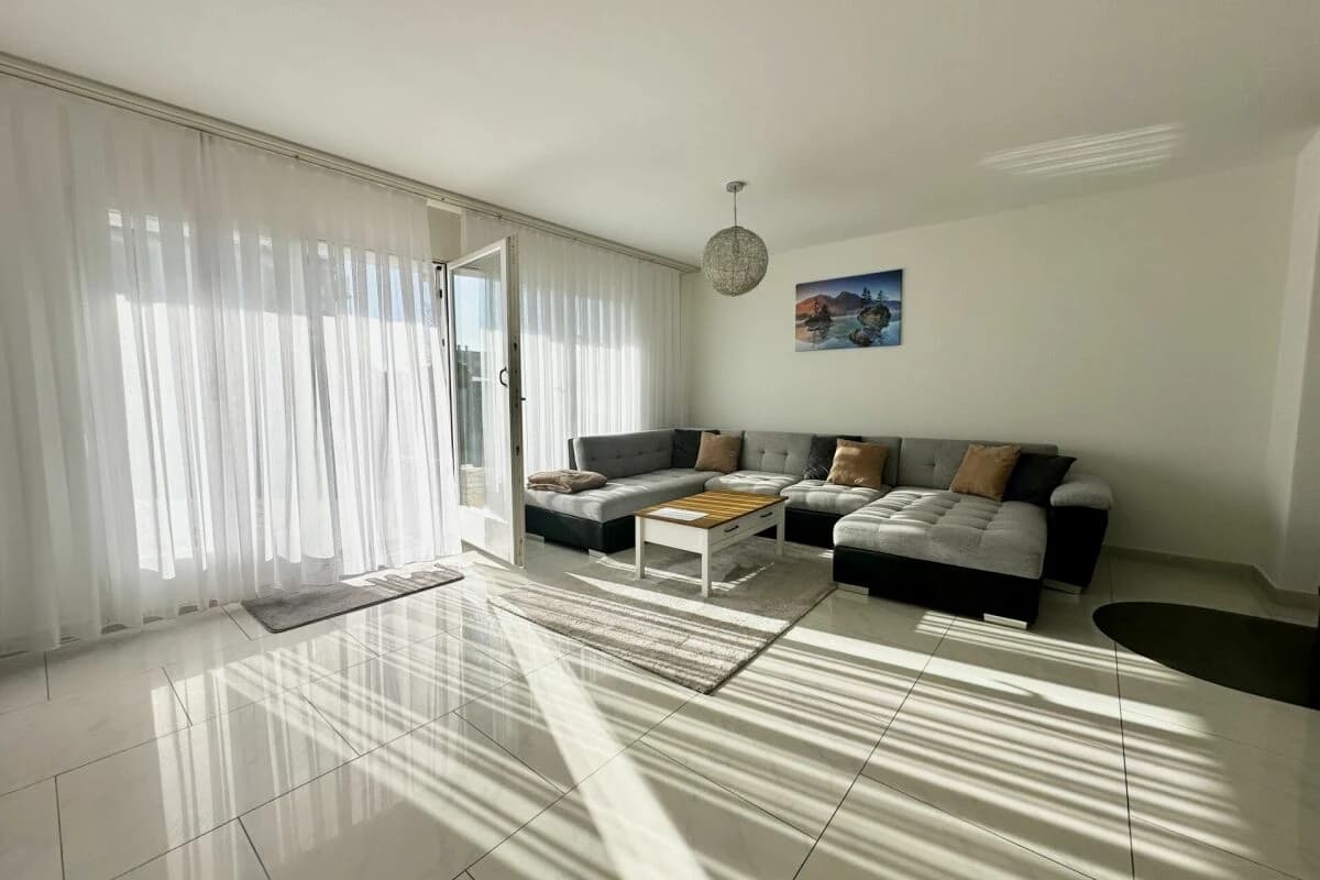 6.5-Zimmer Eck-Einfamilienhaus in Seenähe