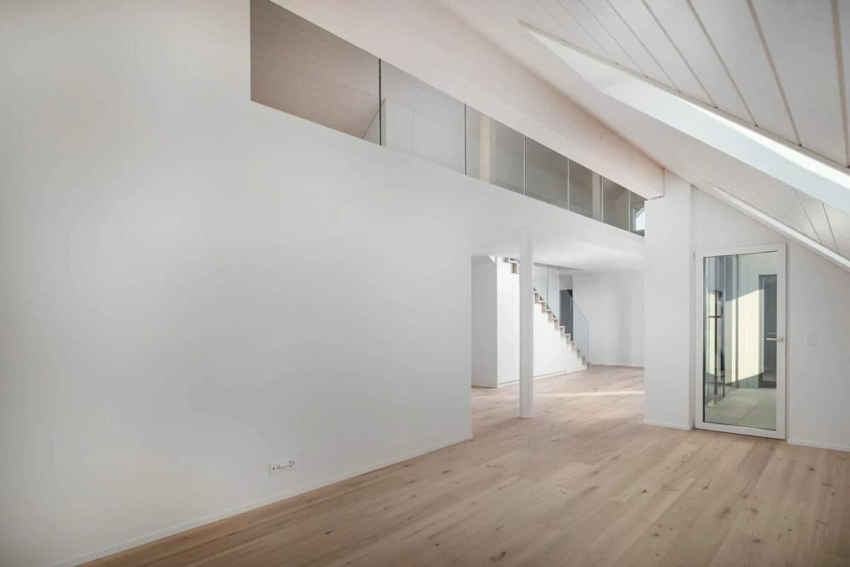 Maisonette-Dachwohnung mit Seesicht - Wohnen über den Dächern von Männedorf