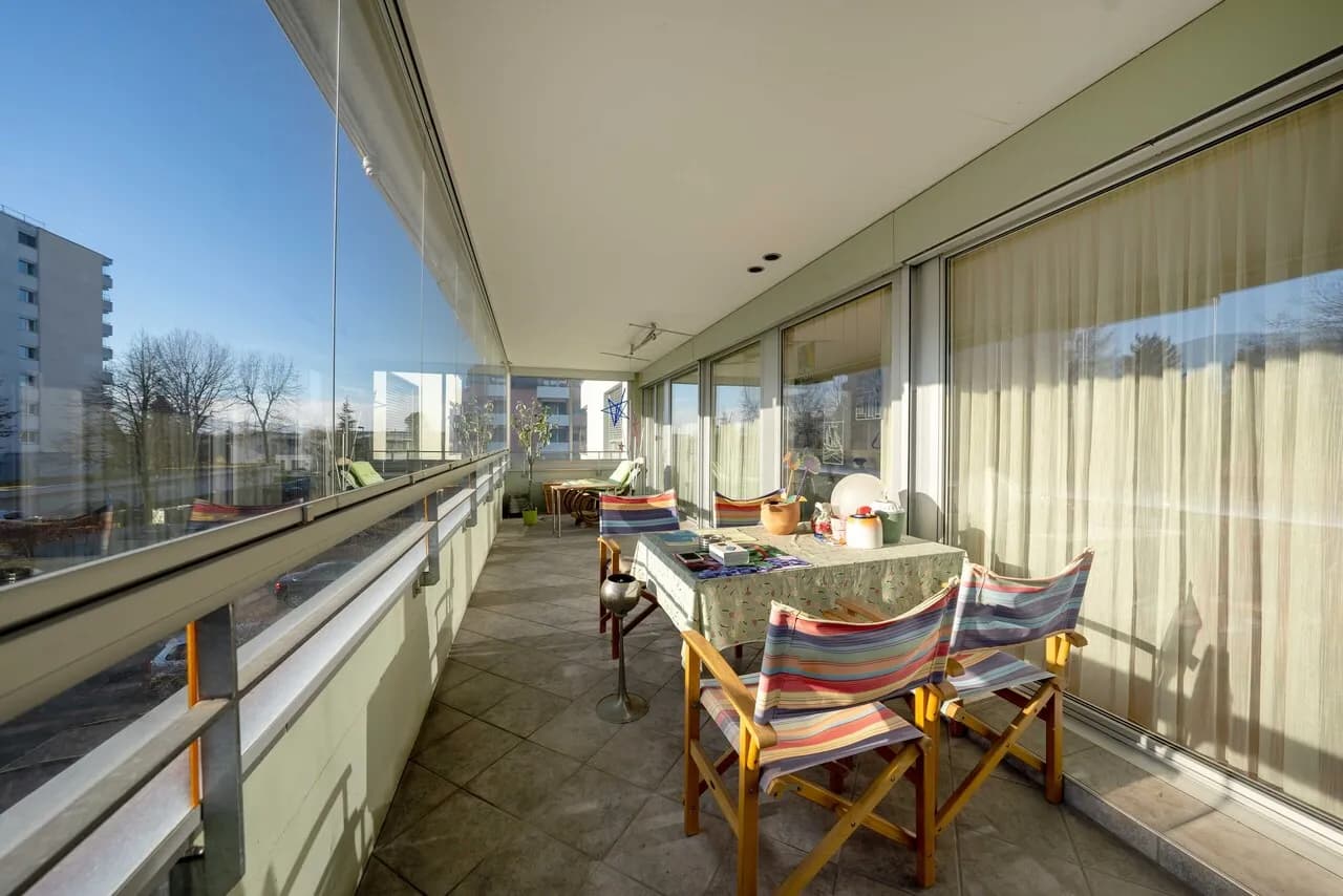 Grosse Eigentumswohnung an ruhiger Lage inkl. Tiefgaragenplatz!