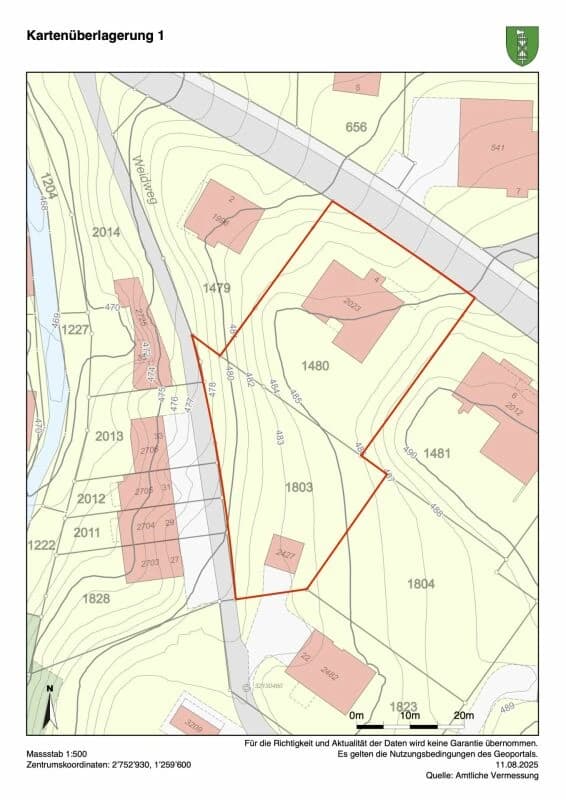 Villa mit Seesicht und mit separatem Bauland an sehr guter Lage.