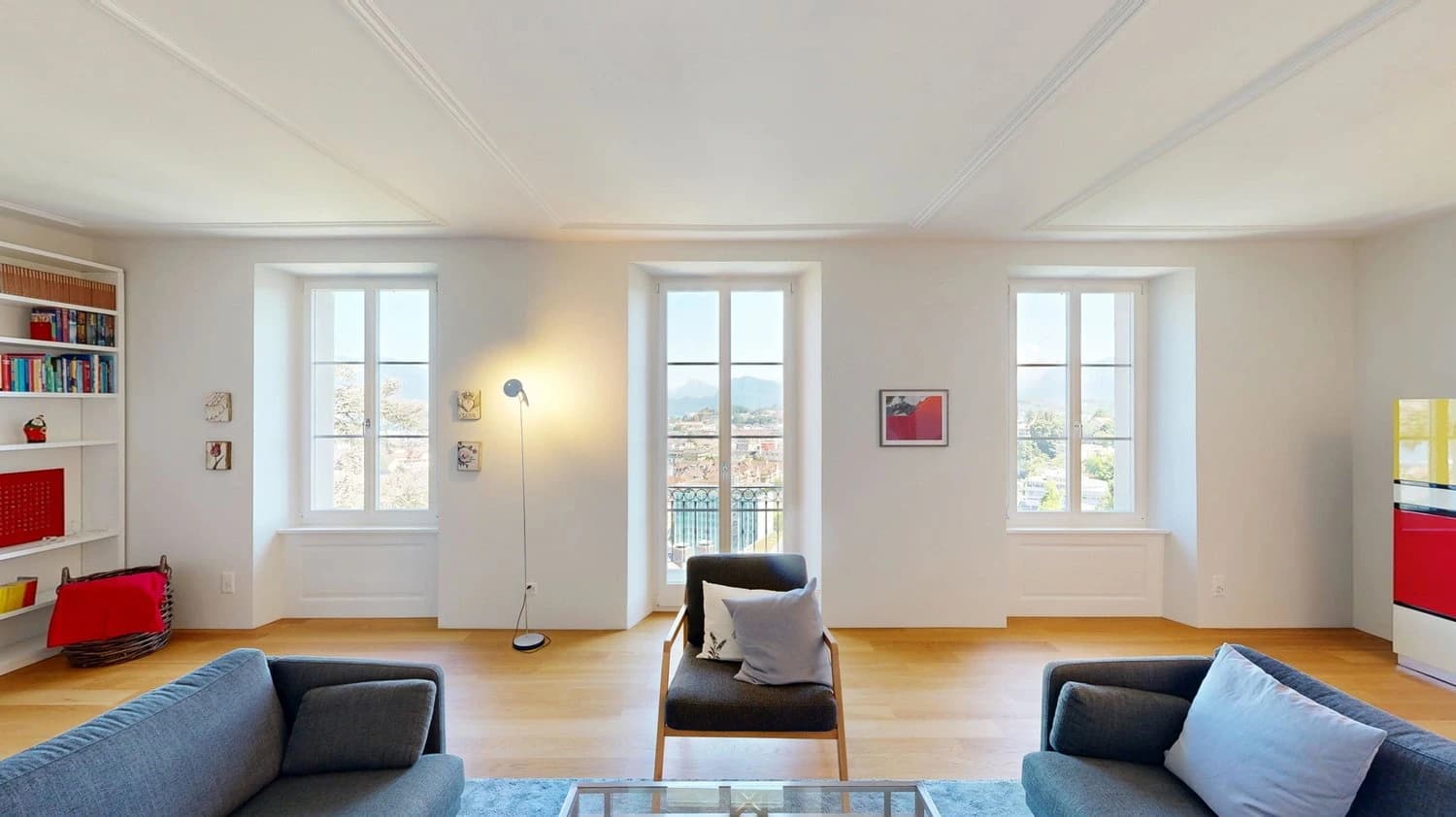 Stilvolle 5.5 Zimmer Wohnung mit privilegierter Aussicht