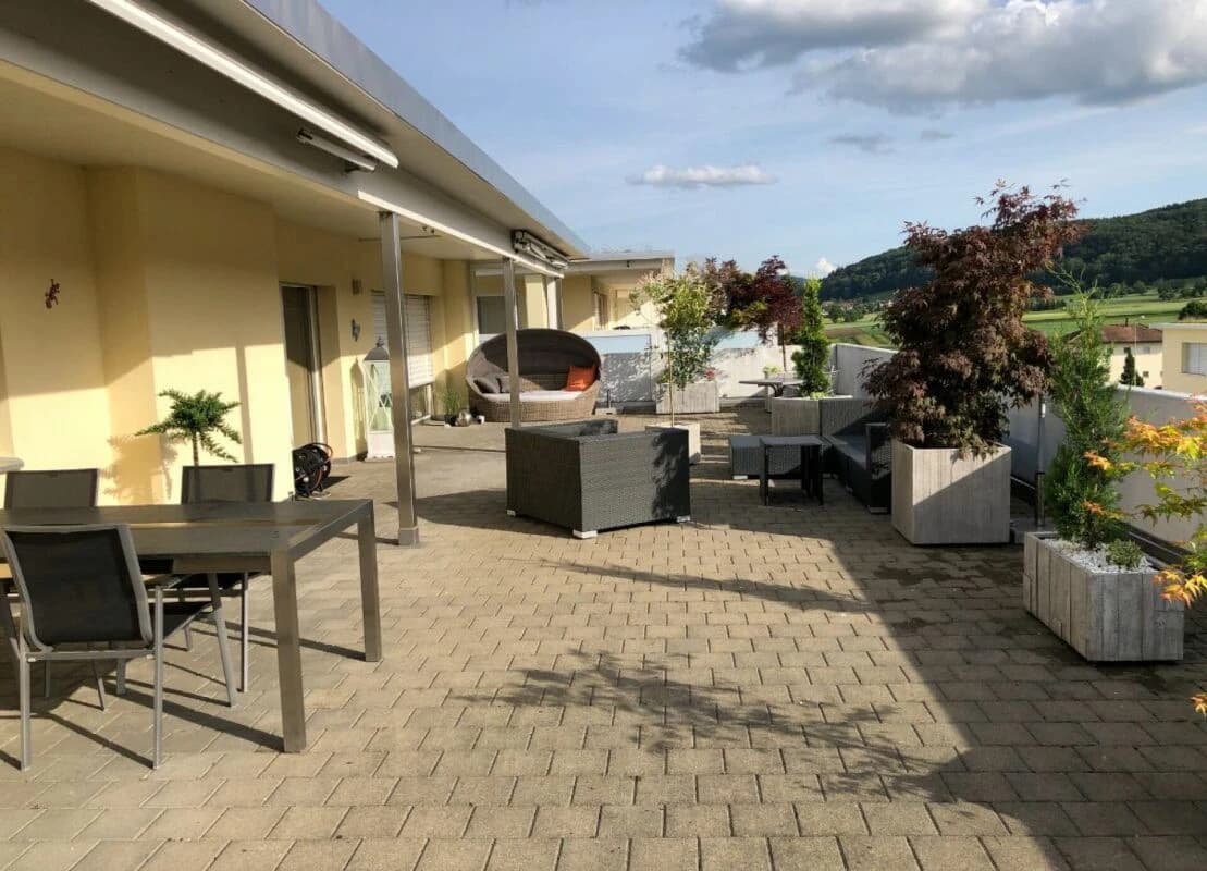 Attikawohnung mit viel Sonne und Weitsicht