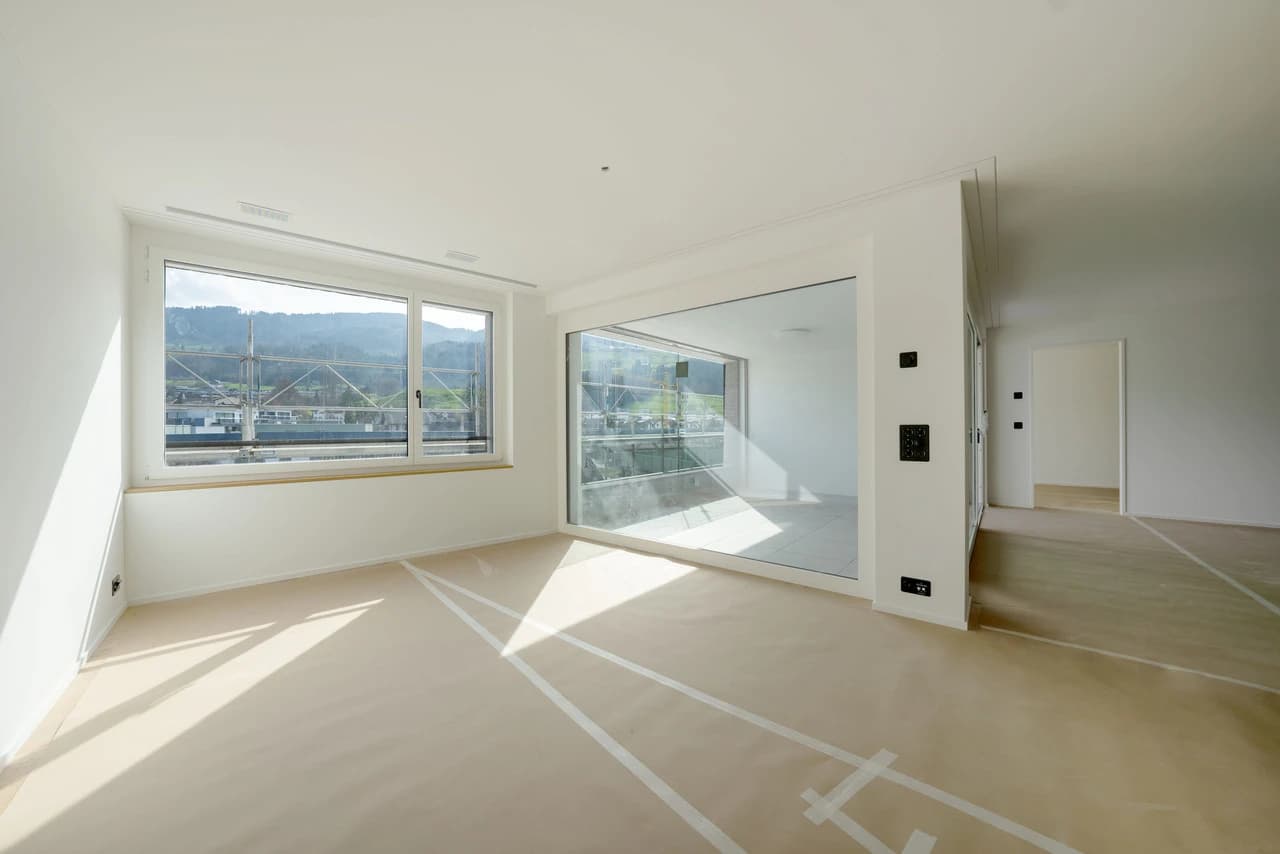 Moderne 2.5-Zimmer-Wohnung mit hochwertigem Ausbau und Loggia