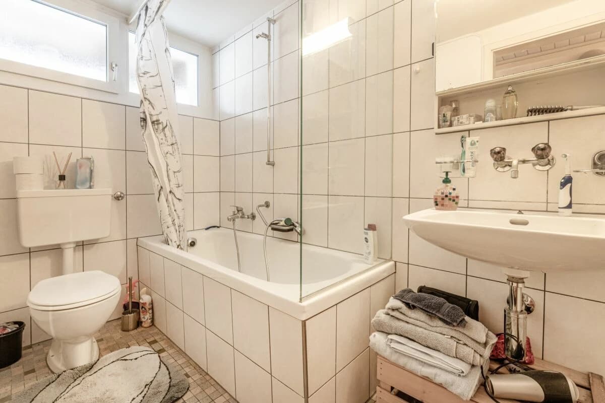 Potenzialreiches Bauernhaus mit drei Wohneinheiten und Scheune