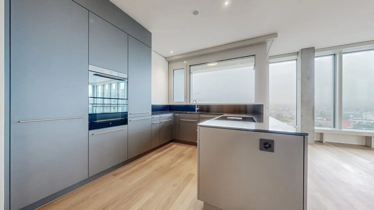 Brandneue Wohnung mit Weitblick im PilatHuus!