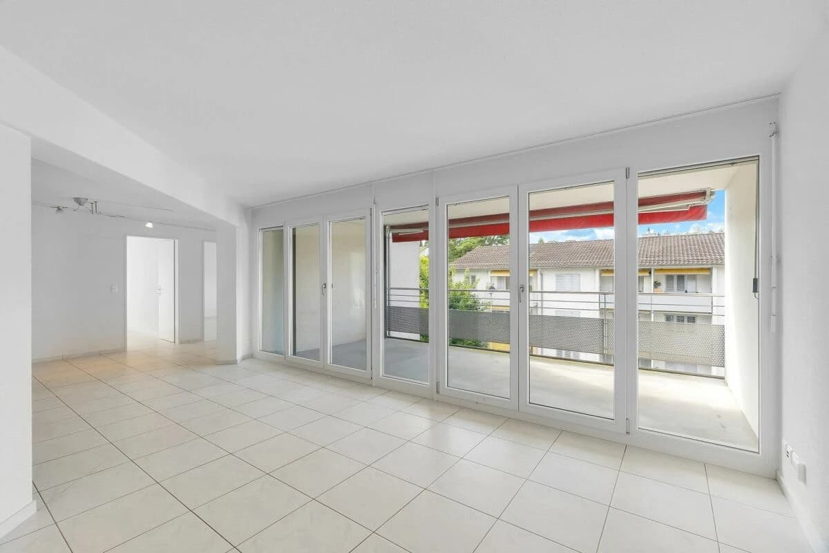 Zentral gelegene Familienwohnung mit zwei Balkonen