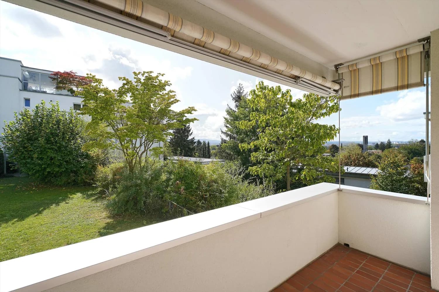 Viel Platz an bevorzugter Lage mit traumhafter Aussicht