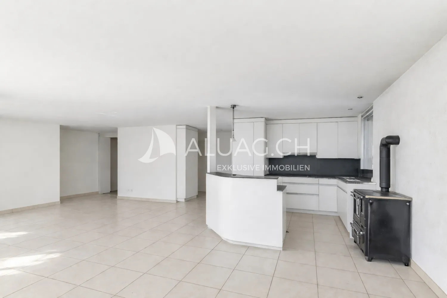 TERRASSENWOHNUNG MIT TRAUMHAFTER SEESICHT