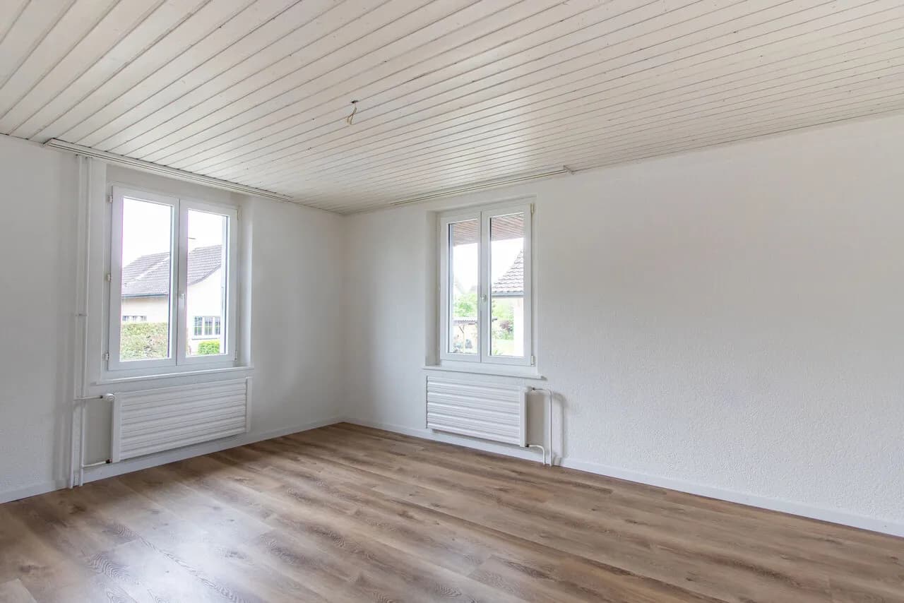 Schöne 3-Zimmer-Wohnung in Meyriez - im 1. Obergeschoss mit Laube