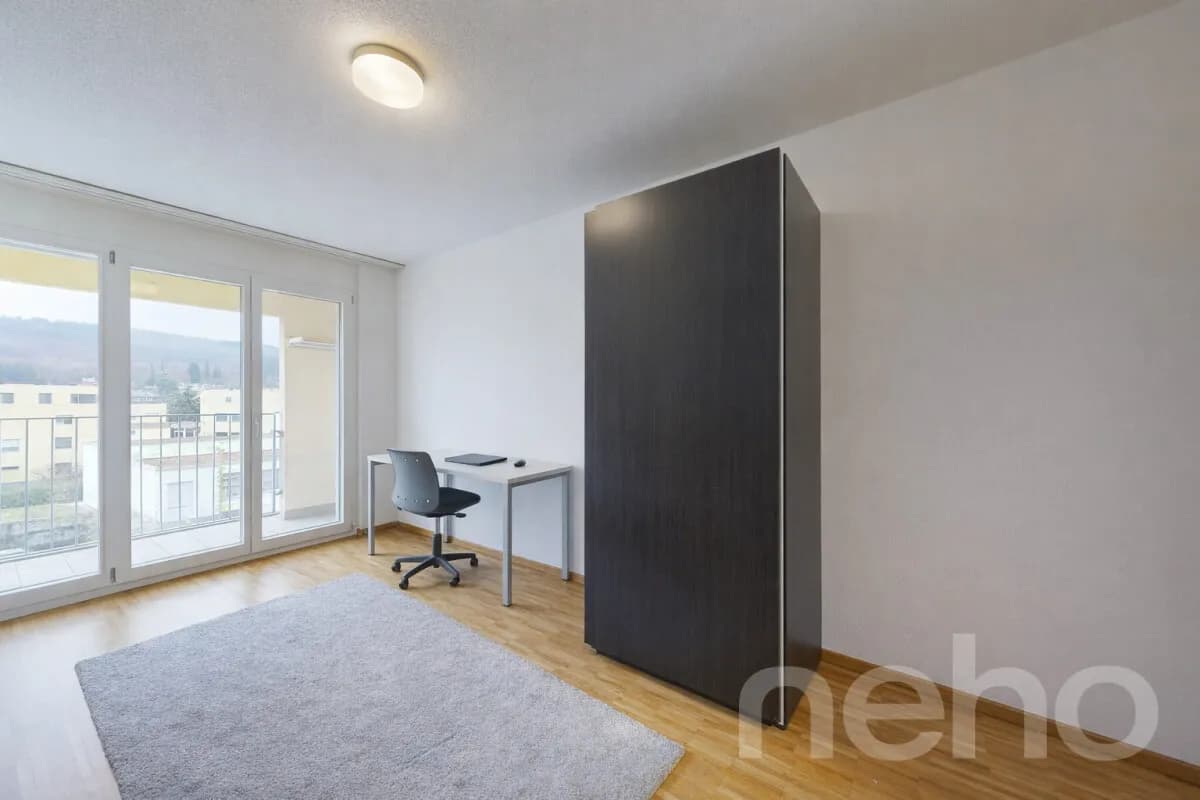 Grosszügige 5.5-Zimmer Wohnung mit grosser Loggia in Schlieren