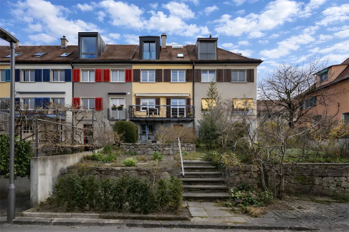 Reihenmittelhaus mit Garten in beliebtem Wohnquartier