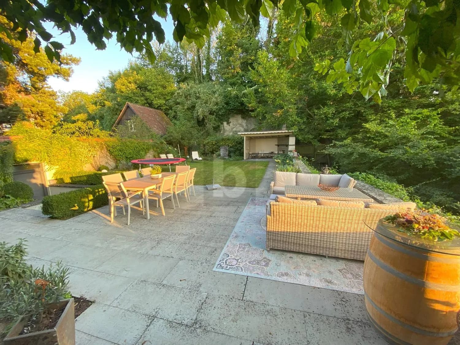 HERRSCHAFTLICH, GROSSZÜGIG MIT AUSSICHT